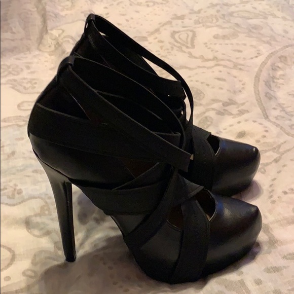 Colin Stuart Black Elastic Strappy Platform Heel 8 - Picture 2 of 7